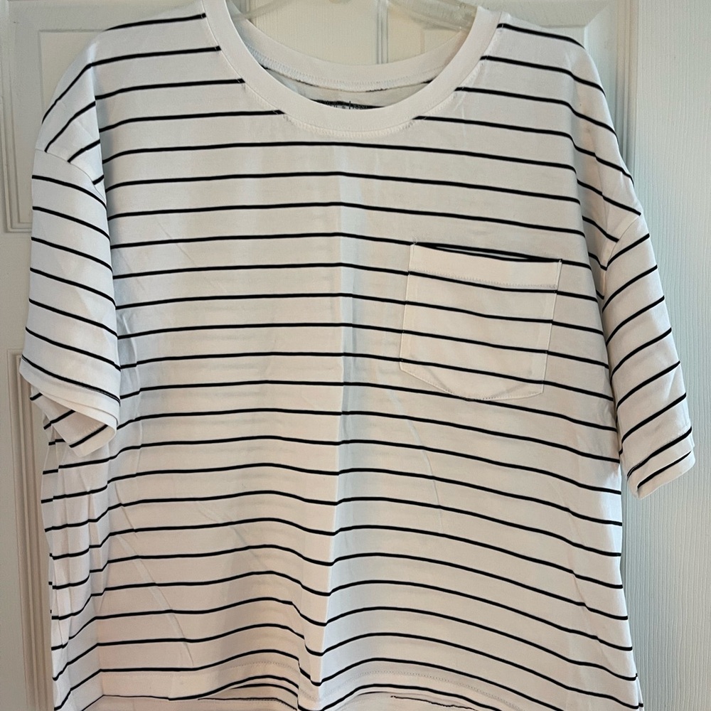 Women’s Cropped Striped T-Shirt with Pocket